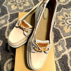New in box, Women’s Sperry Top-Siders size 8.5